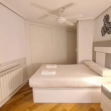 Apartman Refugio Familiar En Gros Zurriola A 10 Minutos Ess02855 San Sebastián