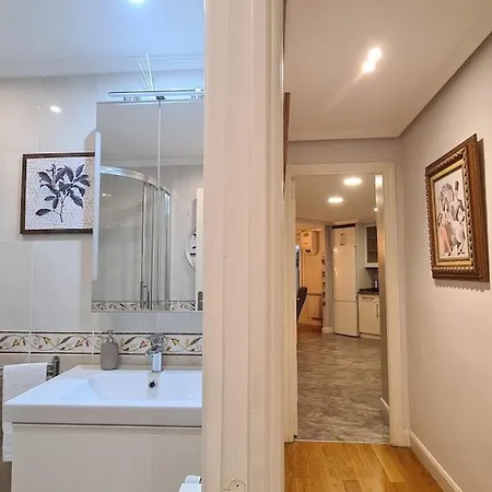 Refugio Familiar En Gros Zurriola A 10 Minutos Ess02855 Apartman San Sebastián